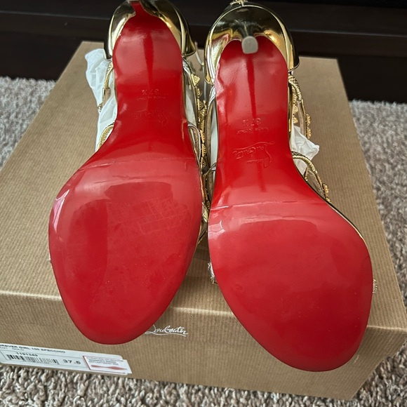 Christian Louboutin

Forever Girl Metallic Leather Sandals - Picture 5 of 8